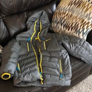 Marmot kids coat barely worn